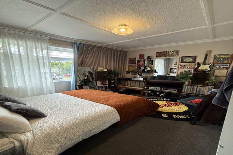 Photo of property in 339 Karori Road, Karori, Wellington, 6012