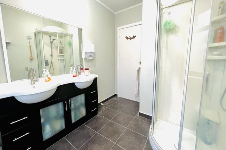 Photo of property in 89 Saddleback Rise, Murrays Bay, Auckland, 0630