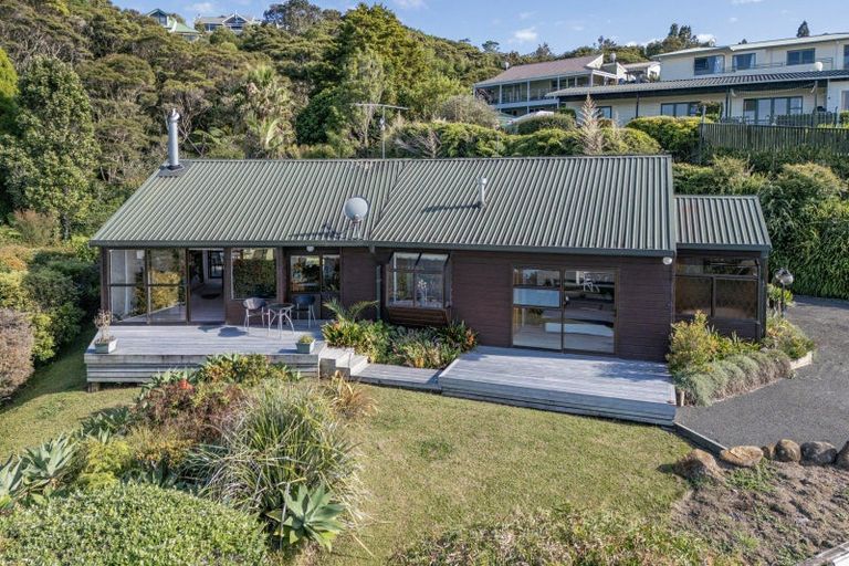 Photo of property in 28 Centennial Drive, Whitianga, 3510
