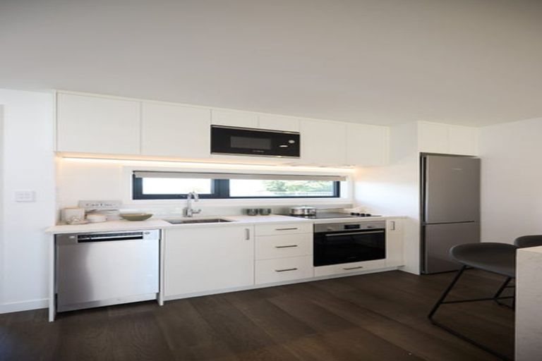 Photo of property in 76 Te Puketoka Lane, Mangere, Auckland, 2022