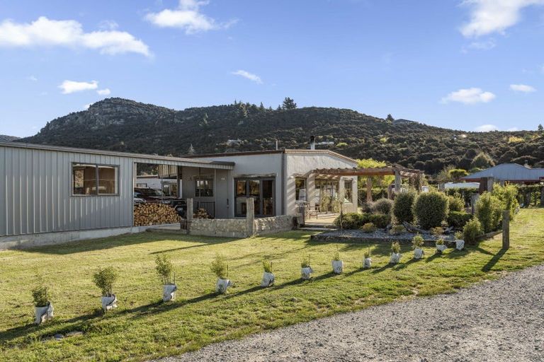 Photo of property in 911 Aubrey Road, Albert Town, Wanaka, 9305