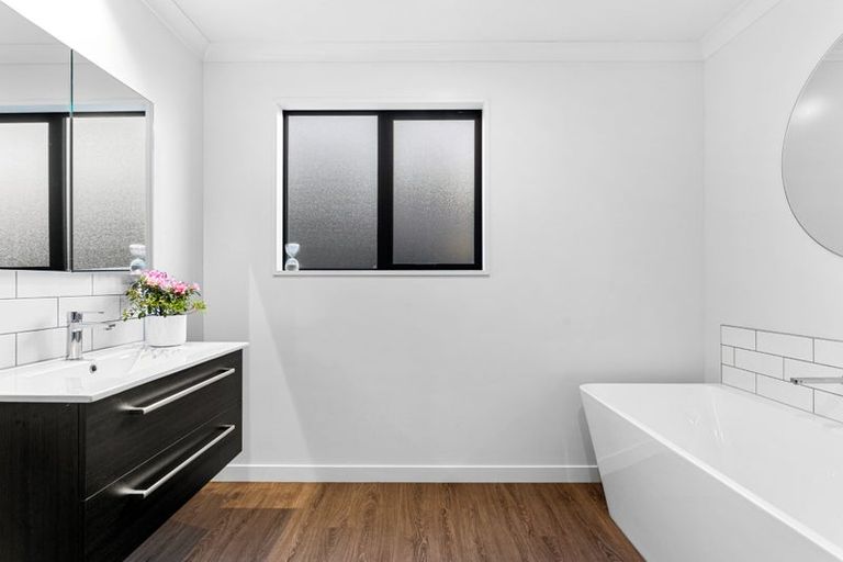 Photo of property in 14 Chatsworth Avenue, Rangiora, 7400