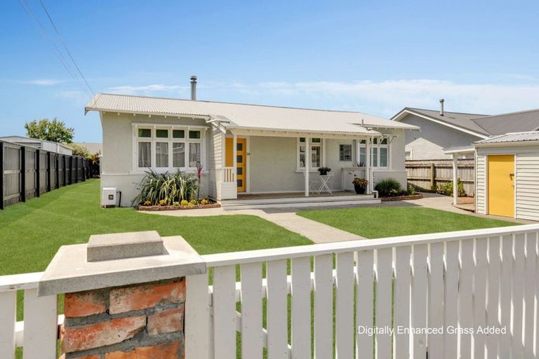 Photo of property in 22 Kawatiri Avenue, Gonville, Whanganui, 4501