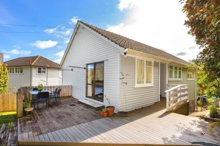 Photo of property in 76 Mungavin Avenue, Ranui, Porirua, 5024