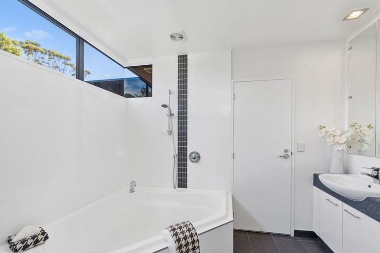 Photo of property in 206 Trigg Road, Kumeu, 0891