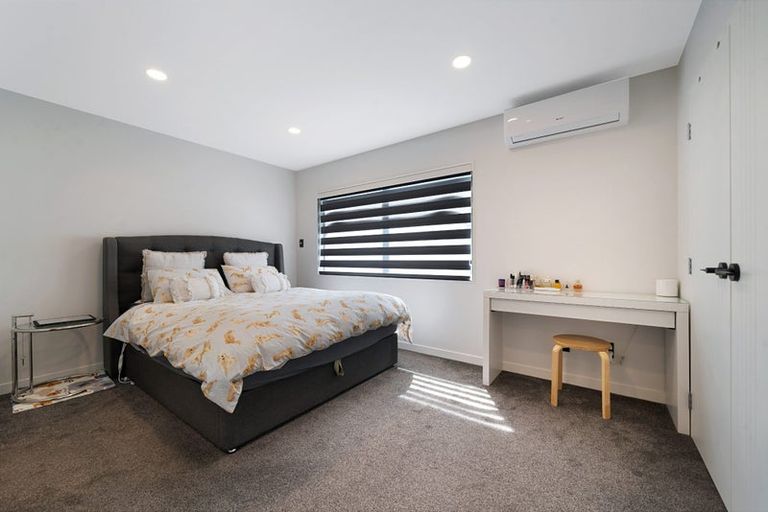 Photo of property in 6 Meritage Lane, Te Atatu South, Auckland, 0610