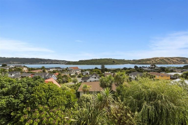 Photo of property in 1/4 Kinloch Place, Papakowhai, Porirua, 5024