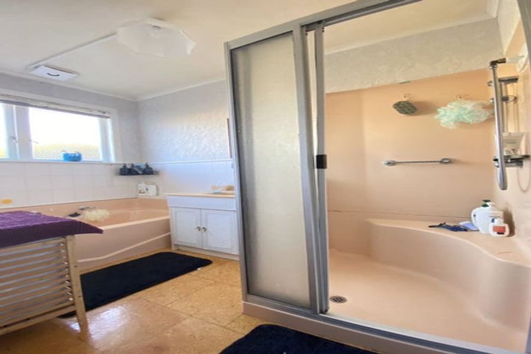 Photo of property in 26 Kaipatiki Road, Glenfield, Auckland, 0629