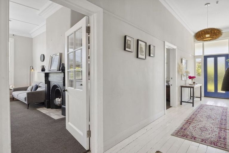 Photo of property in 84 Tomahawk Road, Andersons Bay, Dunedin, 9013