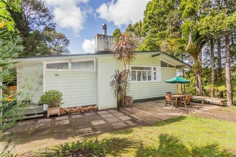 Photo of property in 45 Tane Road, Laingholm, Auckland, 0604