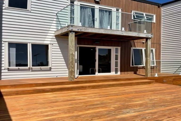 Photo of property in 7/14 Fields Parade, Oteha, Auckland, 0632