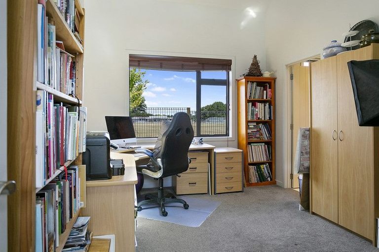 Photo of property in 19c Cooper Crescent, Cambridge, 3434