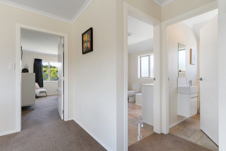 Photo of property in 6 Madison Street, Carterton, 5713