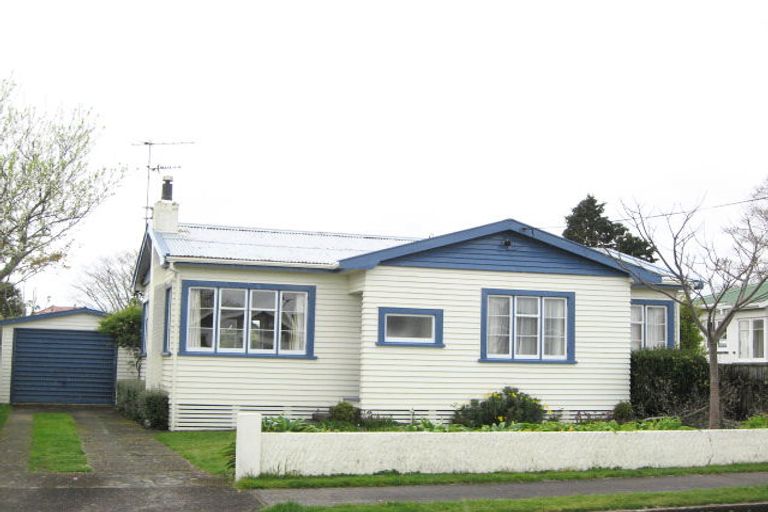 Photo of property in 19 Tokomaru Street, Welbourn, New Plymouth, 4312