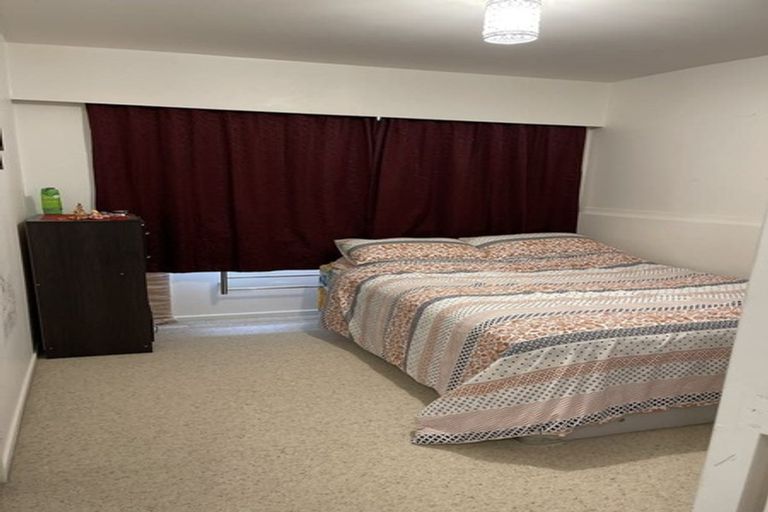 Photo of property in 15b Caesars Place, Churton Park, Wellington, 6037