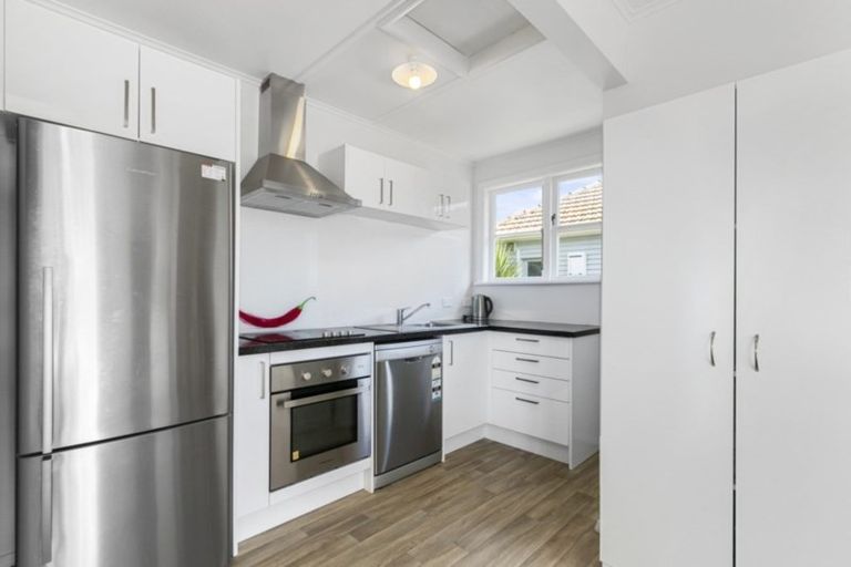 Photo of property in 47 Naenae Road, Naenae, Lower Hutt, 5011