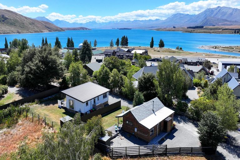 Photo of property in 21 Aorangi Crescent, Lake Tekapo, 7999