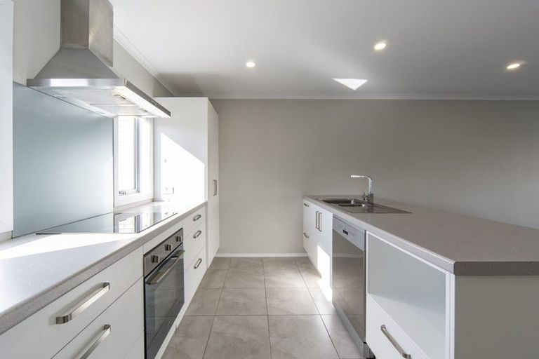 Photo of property in 6 Anna Jean Crescent, Flagstaff, Hamilton, 3210