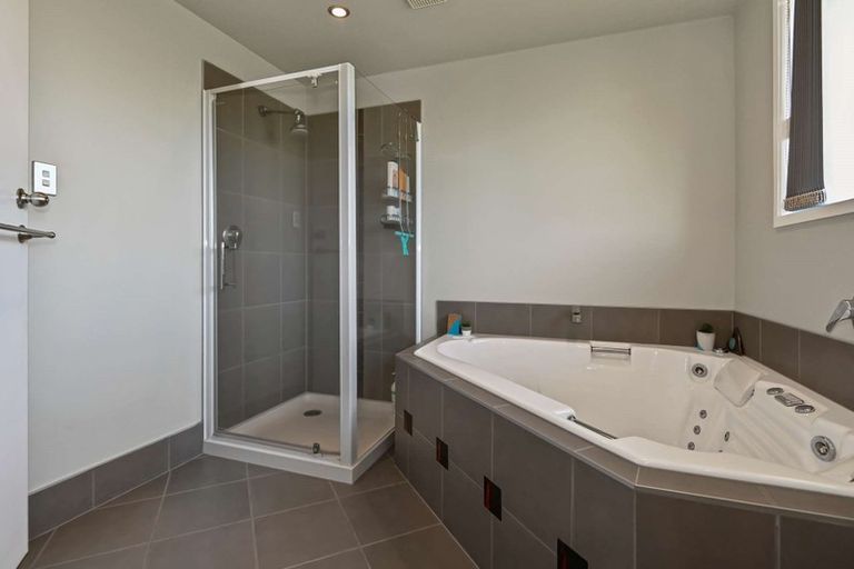 Photo of property in 2 Mclean Terrace, Waipukurau, 4200