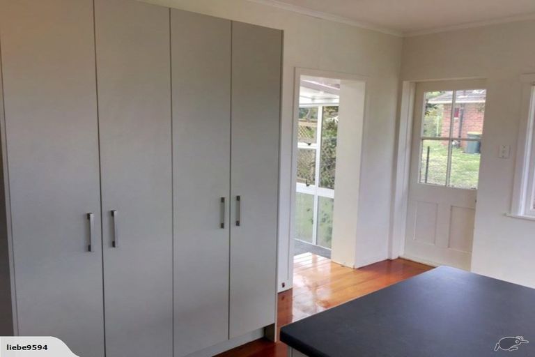Photo of property in 2 Wyoming Avenue, Murrays Bay, Auckland, 0630