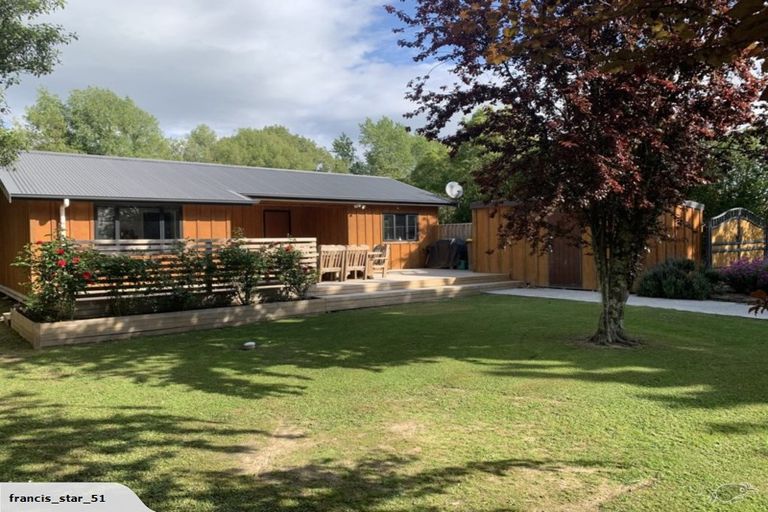 Photo of property in 855 Makerua Road, Tokomaru, Palmerston North, 4474