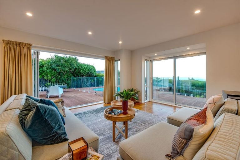 Photo of property in 40 Belleview Terrace, Mount Pleasant, Christchurch, 8081