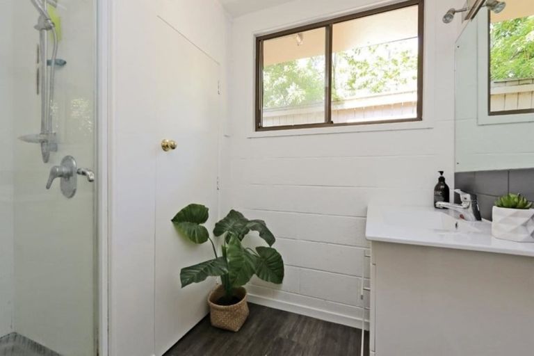 Photo of property in 17 Busby Hill, Havelock North, 4130