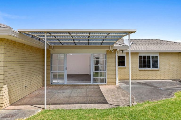 Photo of property in 75 Kath Hopper Drive, Orewa, 0931