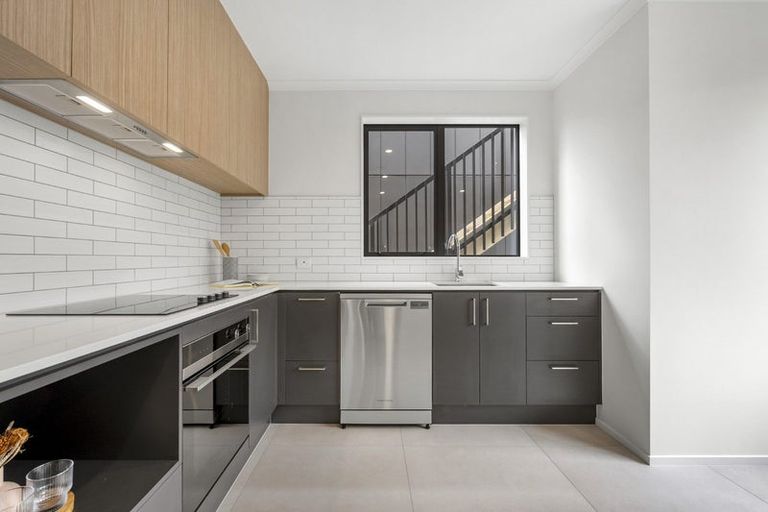 Photo of property in 6 Waka Moana Drive, Hobsonville, 0616