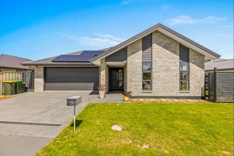 Photo of property in 25 Chris Drive, Rolleston, 7614