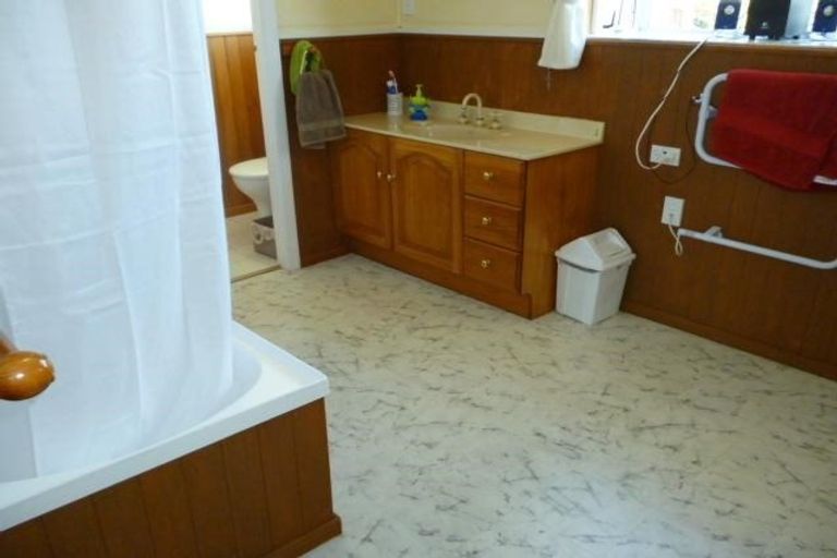 Photo of property in 27b Brasell Street, Fairfield, Lower Hutt, 5011