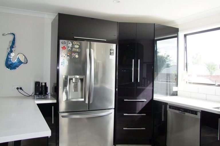 Photo of property in 30 Burns Street, Milton, 9220