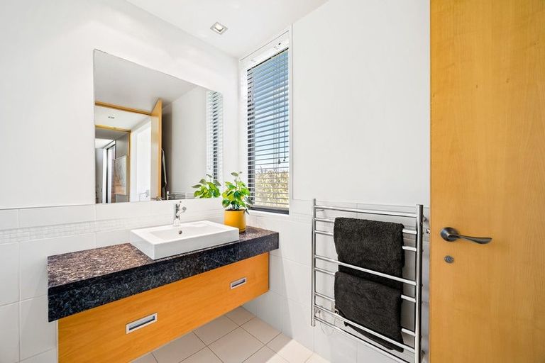 Photo of property in 837f Lake Hawea-albert Town Road, Albert Town, Wanaka, 9382