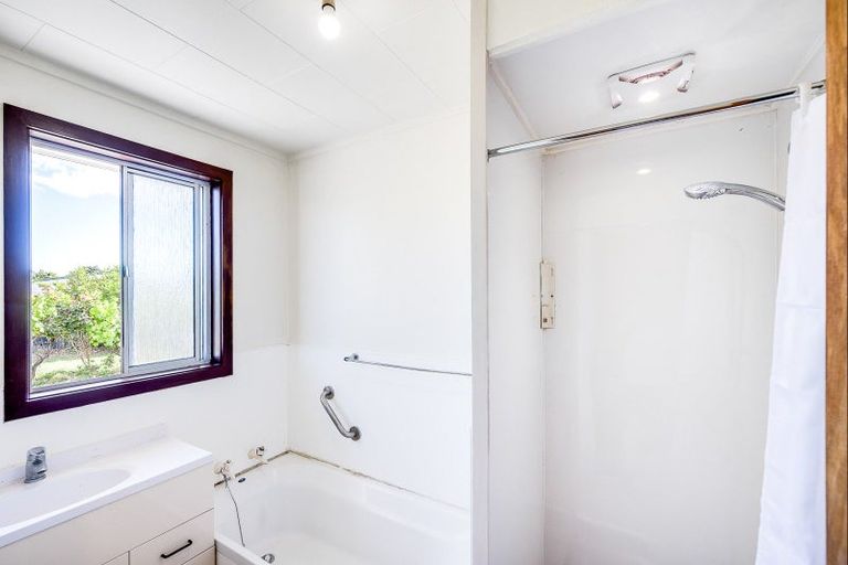 Photo of property in 5 Plunket Street, Tamatea, Napier, 4112