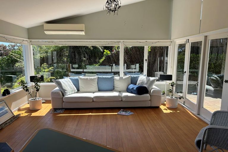Photo of property in 122 Aeroview Drive, Beach Haven, Auckland, 0626