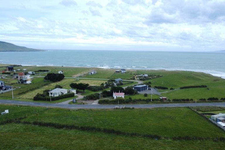 Photo of property in 9 Denbigh Street, Orepuki, Riverton, 9881