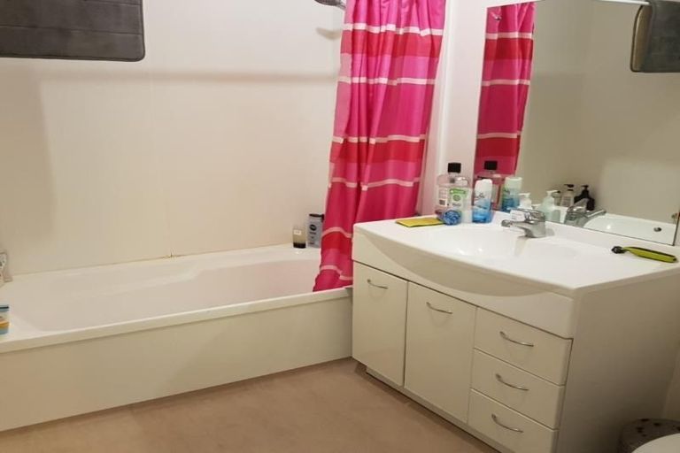 Photo of property in 146h Aro Street, Aro Valley, Wellington, 6021