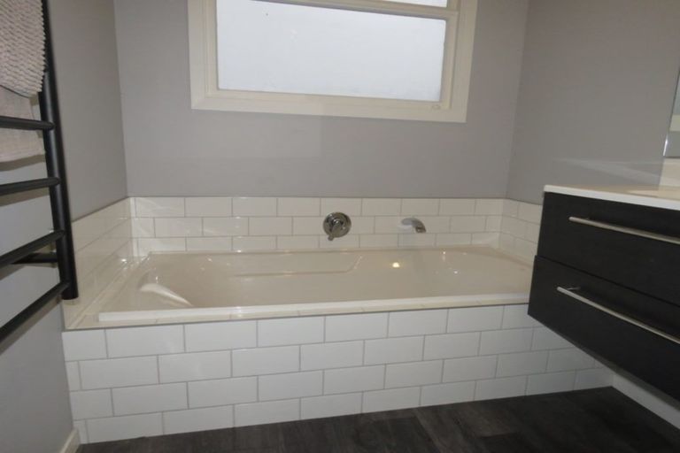 Photo of property in 34 Gordon Street, Weston, Oamaru, 9401