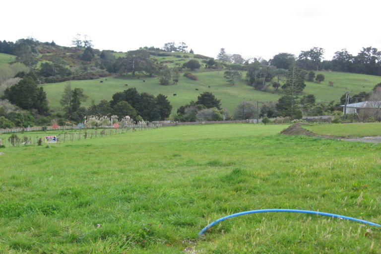 Photo of property in 15 Ash Grove, Maungaturoto, 0520