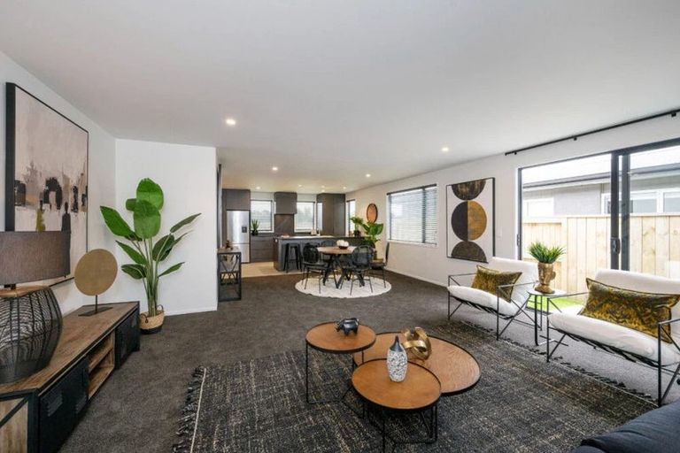 Photo of property in 9 Manaakitia Road, Karaka, 2124