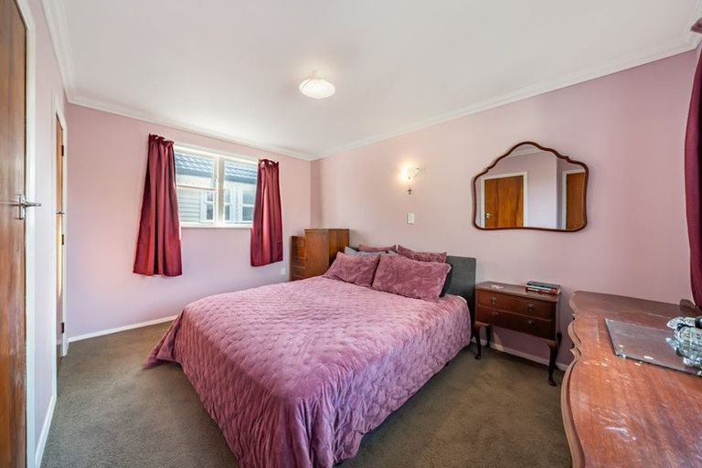 Photo of property in 18 Sheridan Crescent, Trentham, Upper Hutt, 5018