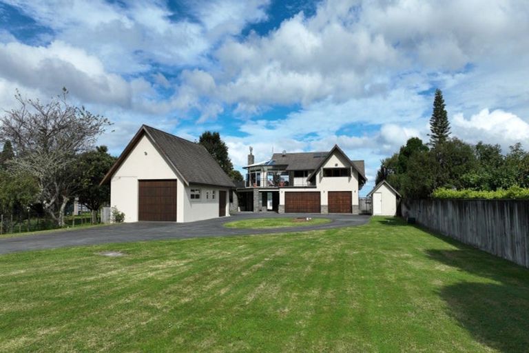 Photo of property in 22 Aileen Place, Whangamata, 3691