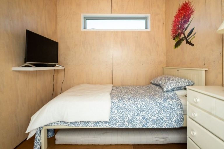 Photo of property in 28 Lightning Ridge View, Waimarama, 4294