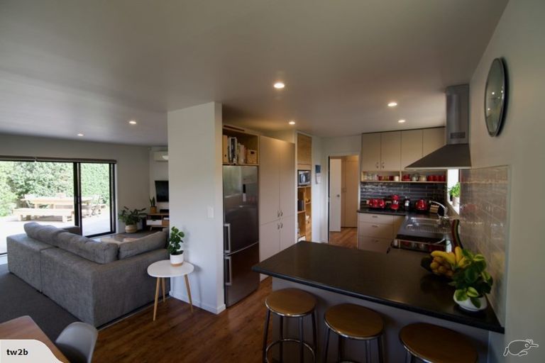 Photo of property in 30 Laing Crescent, Heathcote Valley, Christchurch, 8022