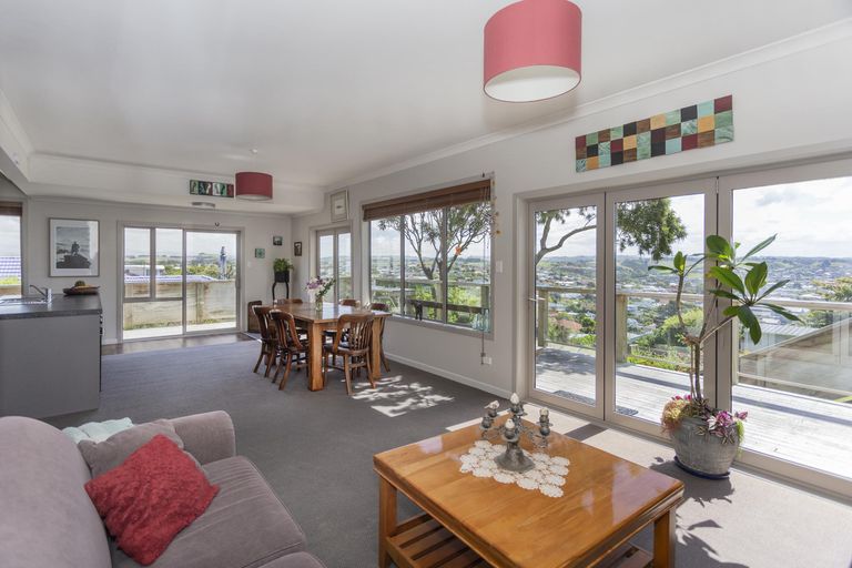 Photo of property in 12 Tamar Street, South Hill, Oamaru, 9400