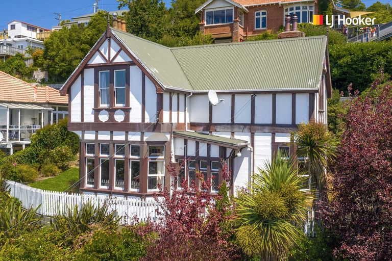 Photo of property in 38 Easther Crescent, Kew, Dunedin, 9012