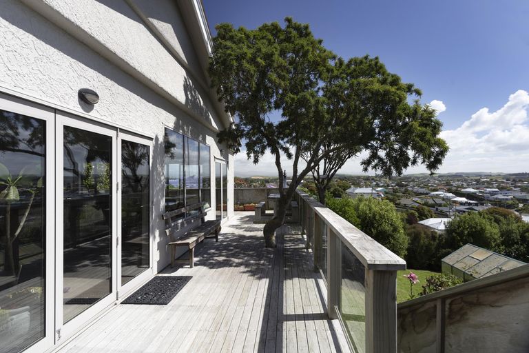 Photo of property in 12 Tamar Street, South Hill, Oamaru, 9400