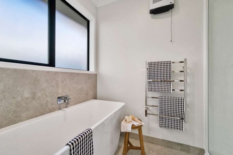 Photo of property in 12 Towhai Crescent, Owhata, Rotorua, 3010