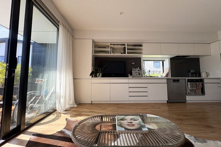 Photo of property in 21/6 Waverley Street, Sydenham, Christchurch, 8023