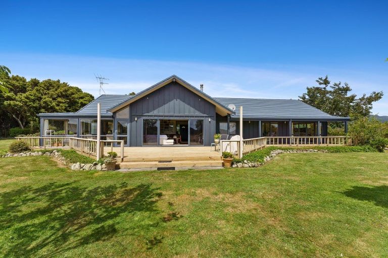 Photo of property in 115a Arcus Road, Te Horo, Otaki, 5582